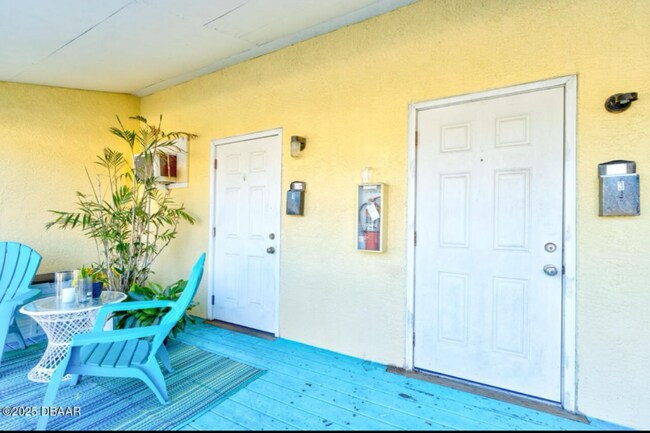 Primary Photo - 421 N Peninsula Dr