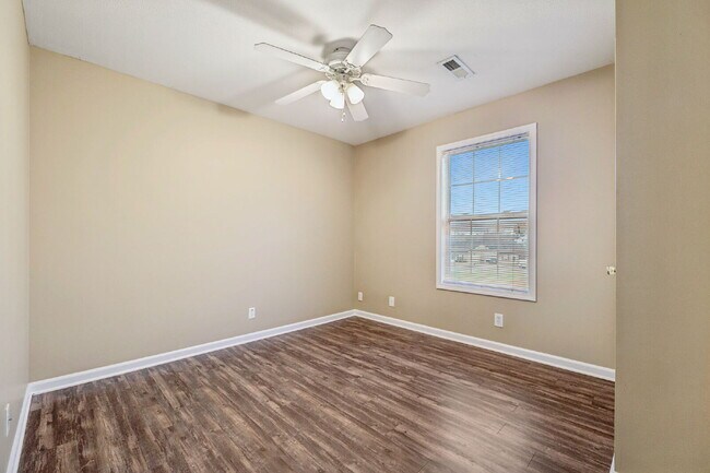 Building Photo - 269 B EXECUTIVE AVENUE