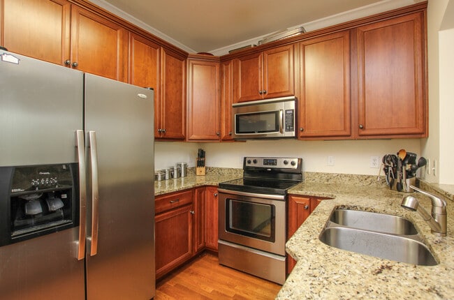 Building Photo - 5930 Obrien Ave