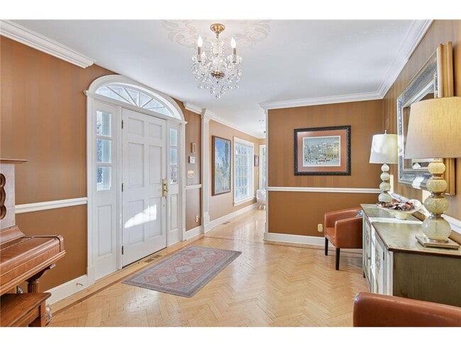 Building Photo - 3 Edina Ct