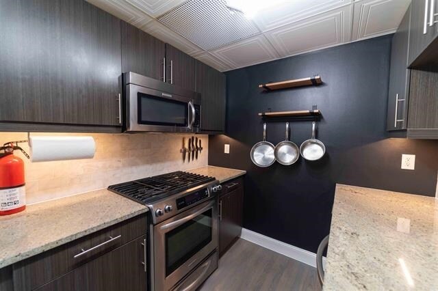 Building Photo - 227 Christopher Columbus Dr