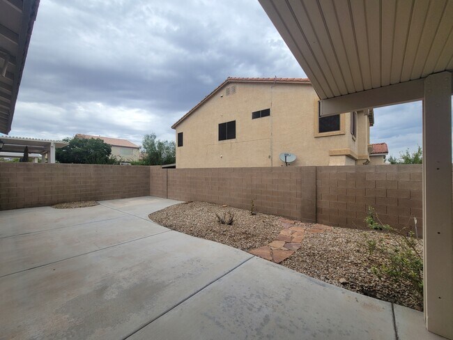 Building Photo - 7644 Pioneer Ranch Ave