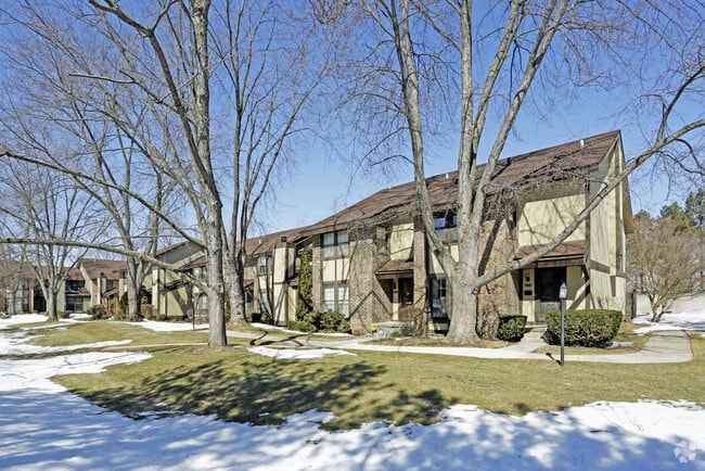 Building Photo - Glenbrooke