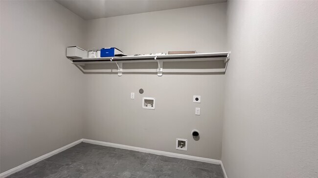 Building Photo - 732 Lake Lacosta Dr