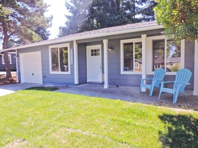 Building Photo - AVAILABLE NOW!! Immaculate N Tacoma 3bdr 2...