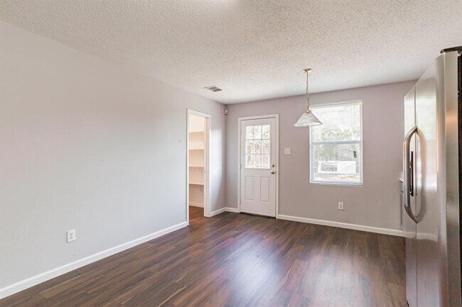 Building Photo - 3335 Lipizzan Dr