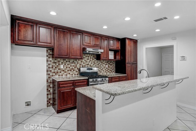 Building Photo - 427 Russell Ave