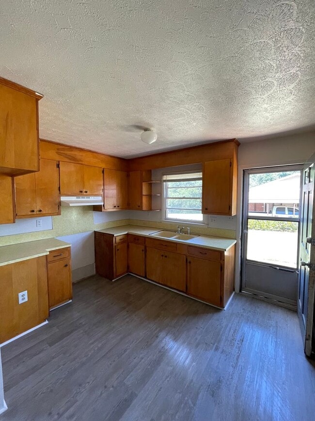 Building Photo - 1705 Windover Rd