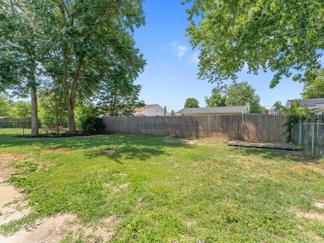 Building Photo - Newly Renovated 4-Bedroom, 2-Bath Home for Rent in Magnolia | Modern Updates & Spacious Yard