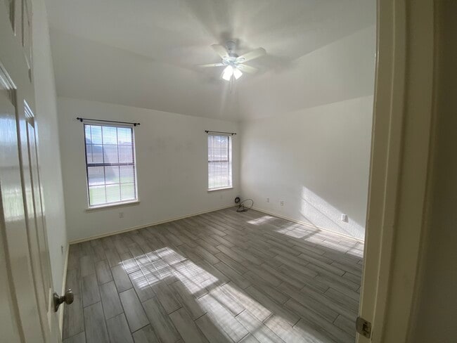 Building Photo - 5009 Chad Dr