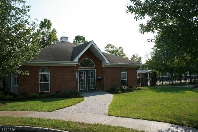 Building Photo - 57 Waugh Ct