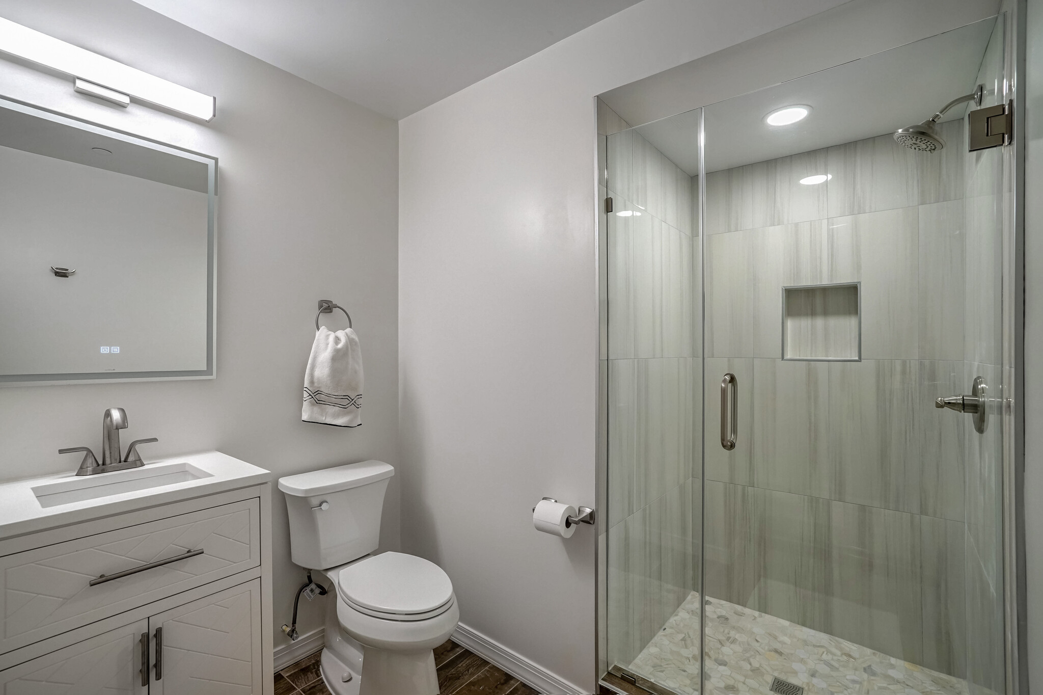 Unit B - Bathroom - 951 25th St NW