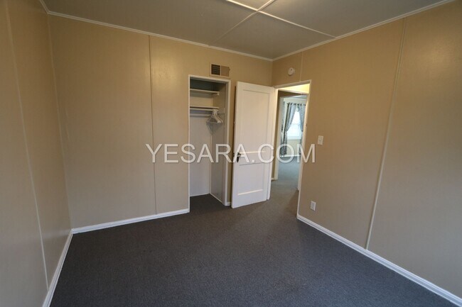 Building Photo - 2911-2911 Market St