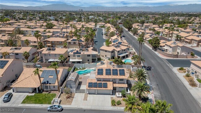 Building Photo - 265 Via Malorca St