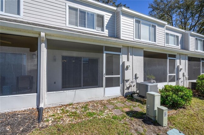 Building Photo - 1242 Vineland Pl