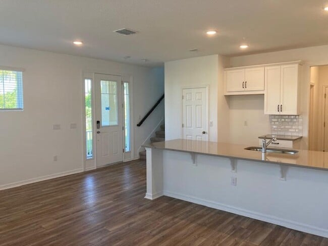 Building Photo - Immaculate 3/2.5 townhouse in Randal Walk Community of Lake Nona Area (Gated)
