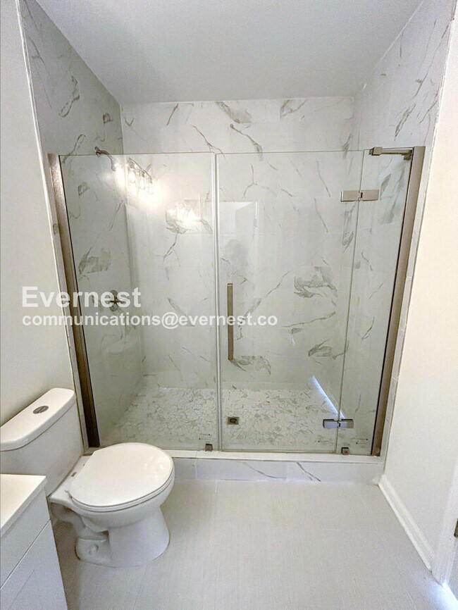 Building Photo - 1372 Robins Nest Drive