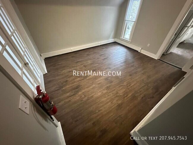 Building Photo - 439 Fourth St. Apt.