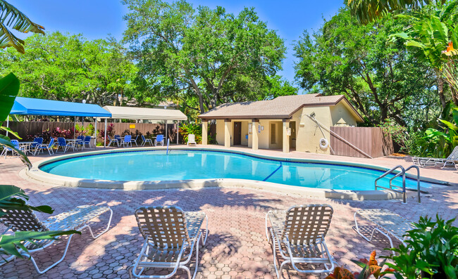 Building Photo - 4527 Carambola Cir S