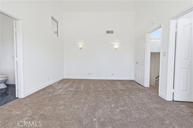 Building Photo - 200 N Catalina Ave