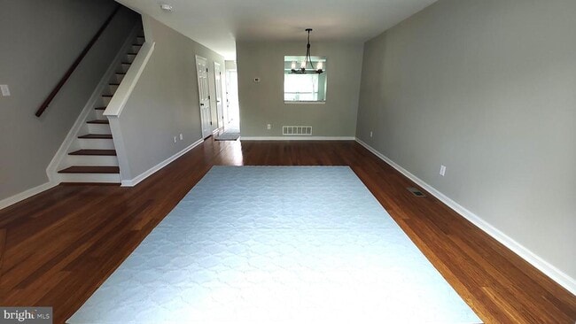 Building Photo - 442 Darby Ln