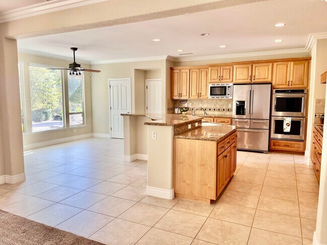 Building Photo - 3381 Black Oak Dr
