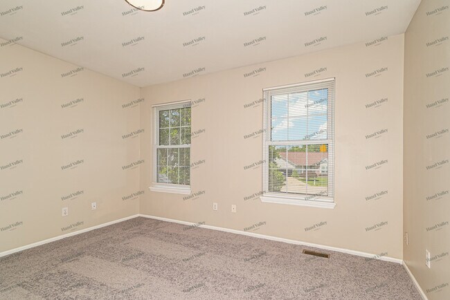 Building Photo - 27 Winding Trails Cir