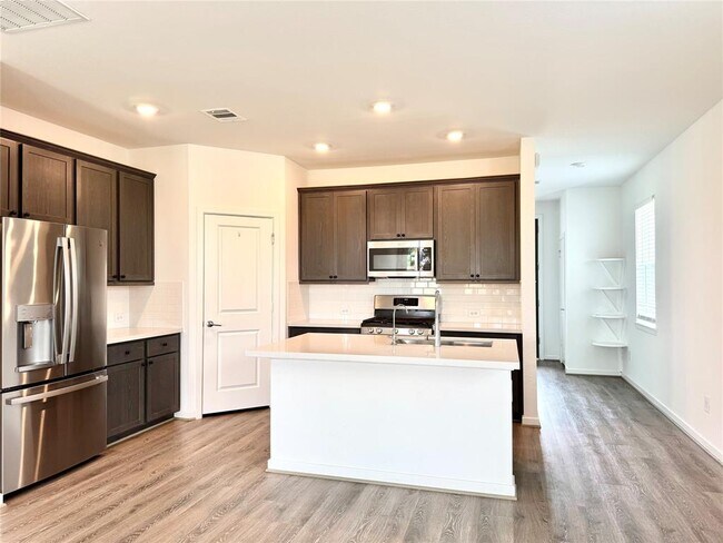 Building Photo - 21746 Heather Elm Dr