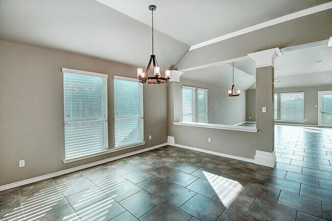 Building Photo - 7637 Cattlemen Dr
