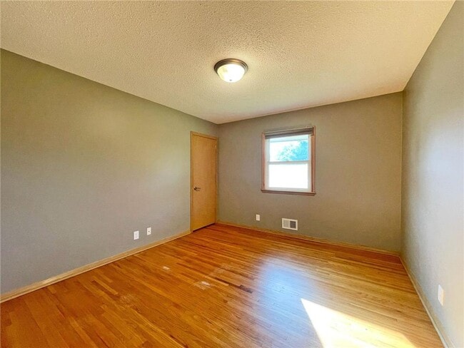 Building Photo - 6313 France Ave S