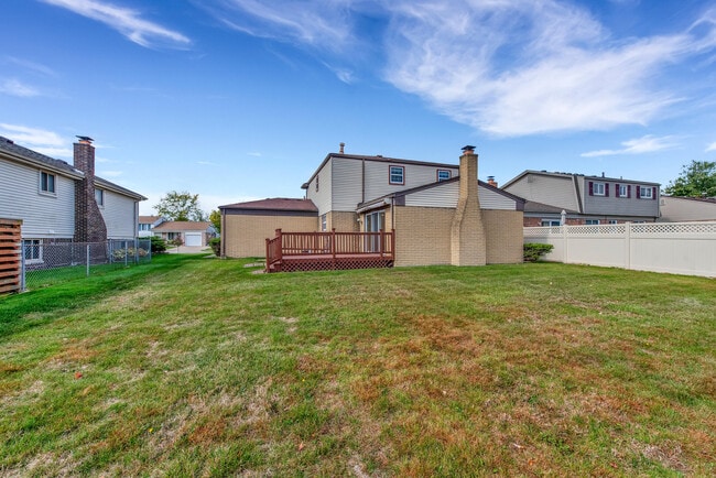 Building Photo - 197 Kings Way