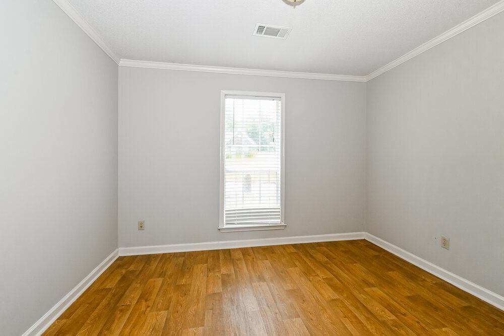 Building Photo - 15 Oakridge Cove