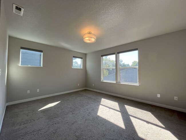 Building Photo - Three-Level Modern Living with Open Floor ...