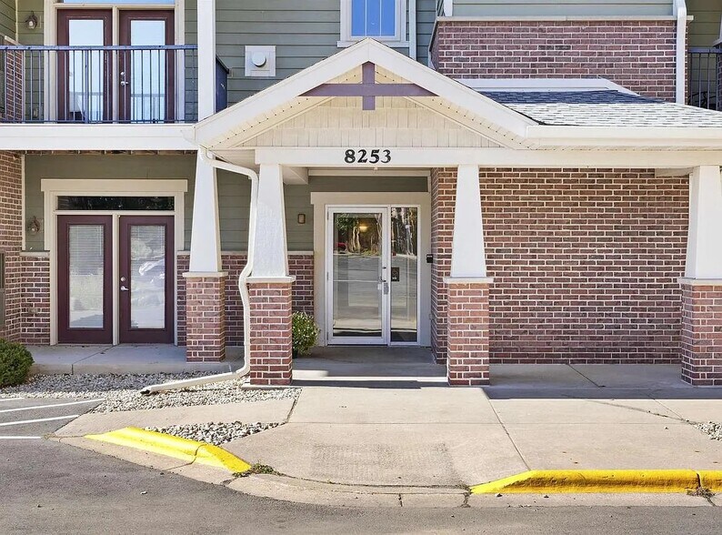 Building Photo - 8253 Mayo Dr