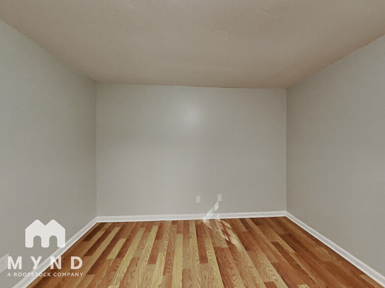 Building Photo - 546 Hardy Way