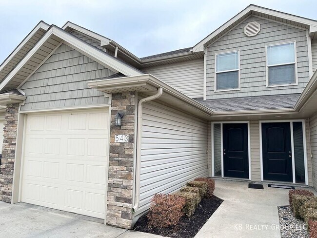 Building Photo - 2 Bed Townhome in Belton; Raymore-Peculiar...