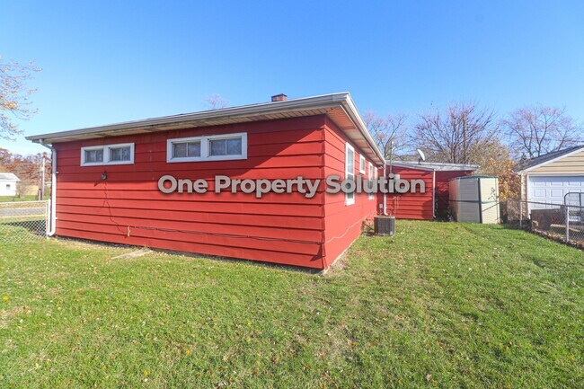 Building Photo - 3206 Kenwood St