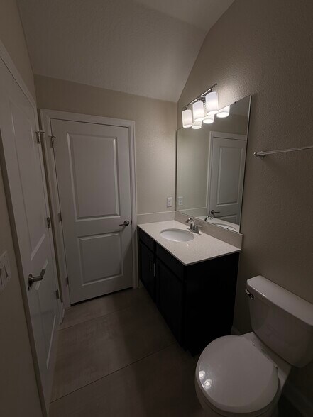 Building Photo - 4452 Seven Canyons Dr