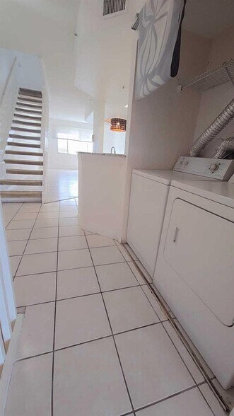 Building Photo - 751 SW 148th Ave