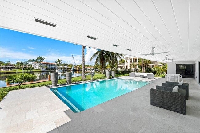 Building Photo - 540 Reinante Ave