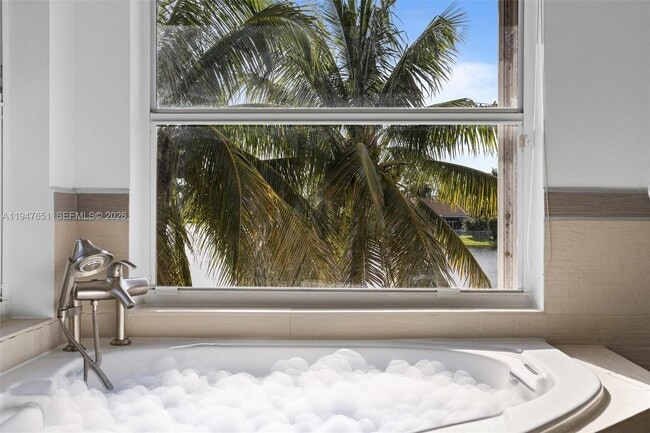 Building Photo - 926 Marina Dr