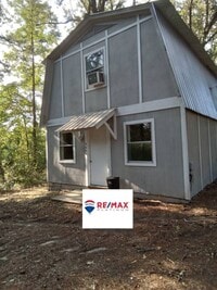 Building Photo - 9001 Via Ln