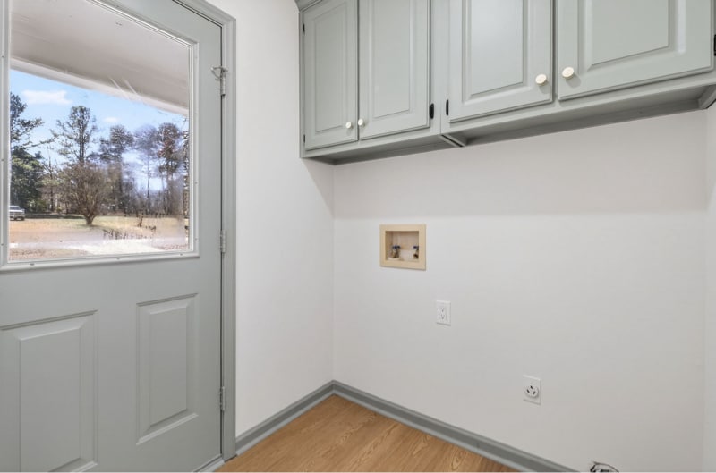 Building Photo - 421 Danielle Dr