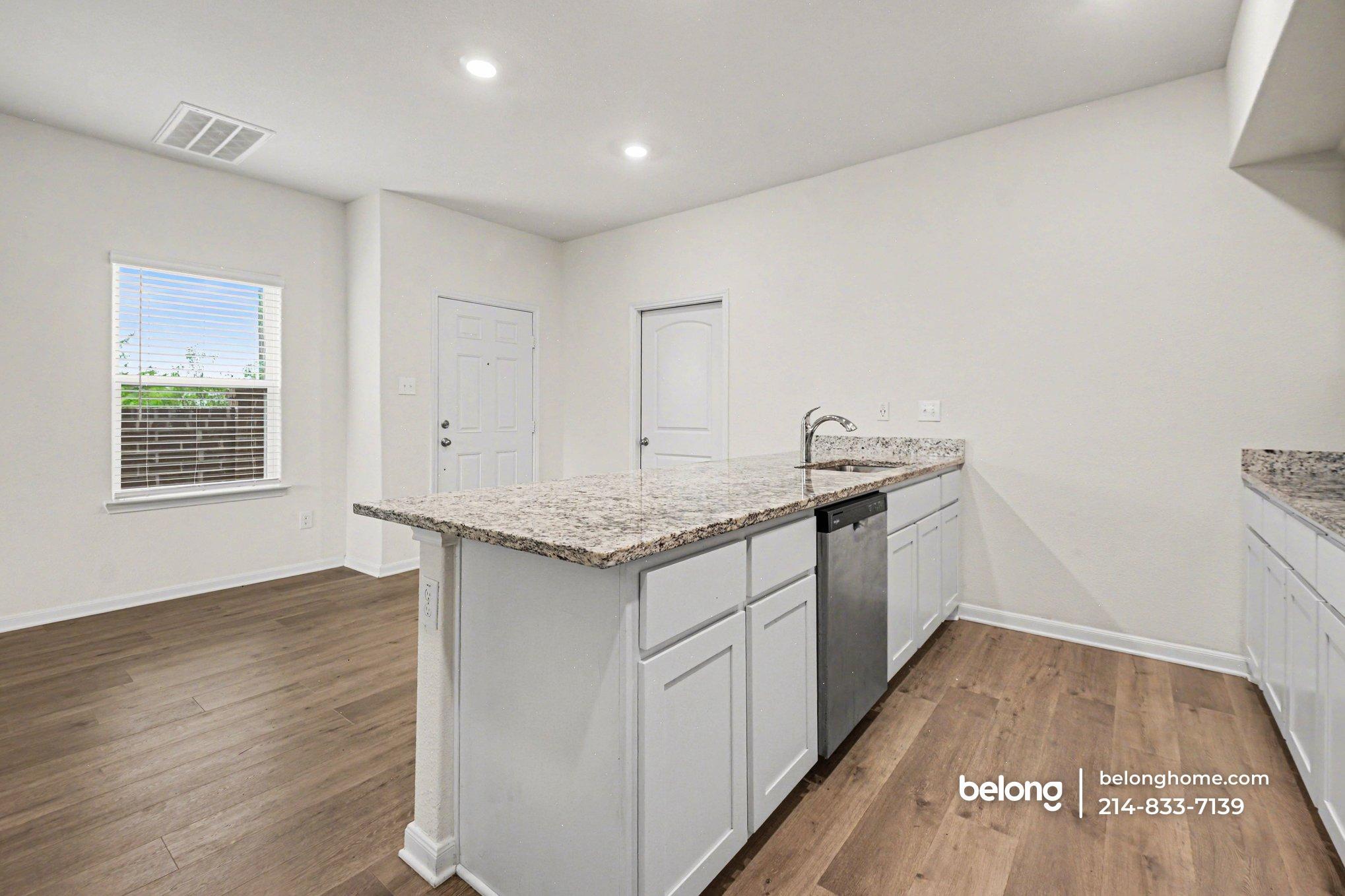 Building Photo - 203 Marsh Ln