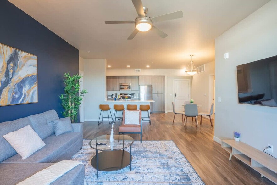 Building Photo - 1950 E Broadway Rd