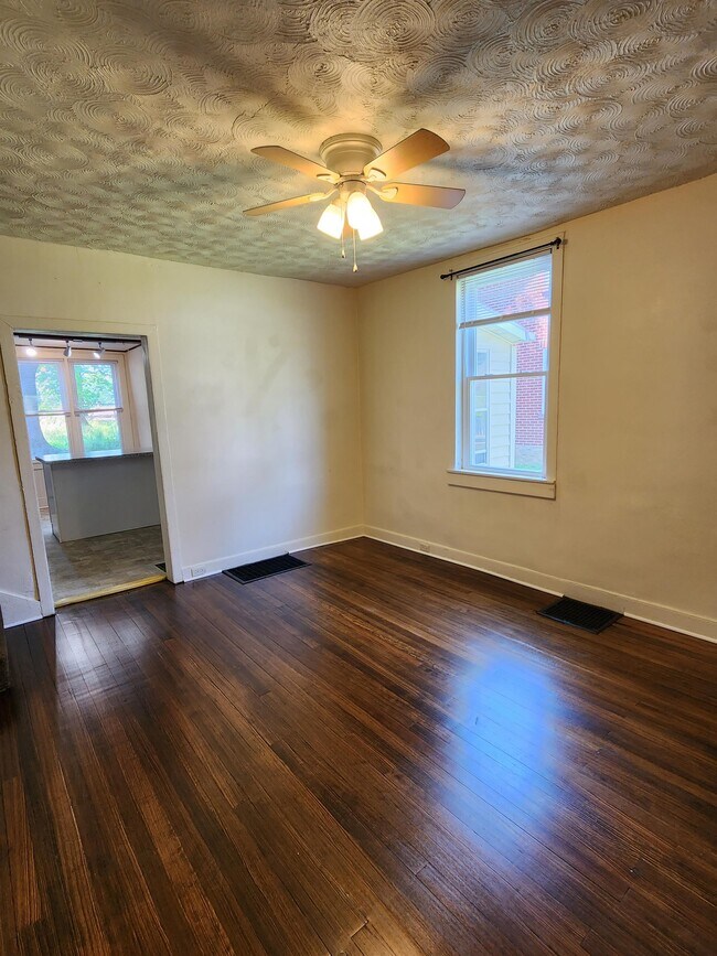 Building Photo - 29 N Prince St