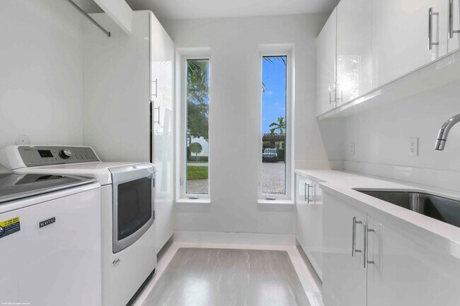 Building Photo - 14484 Belmont Trce