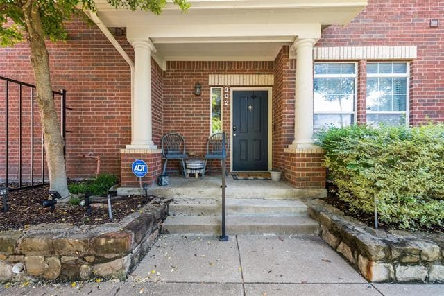 Building Photo - 4904 Live Oak St