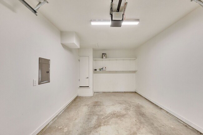 Building Photo - 3808 Menchaca Rd