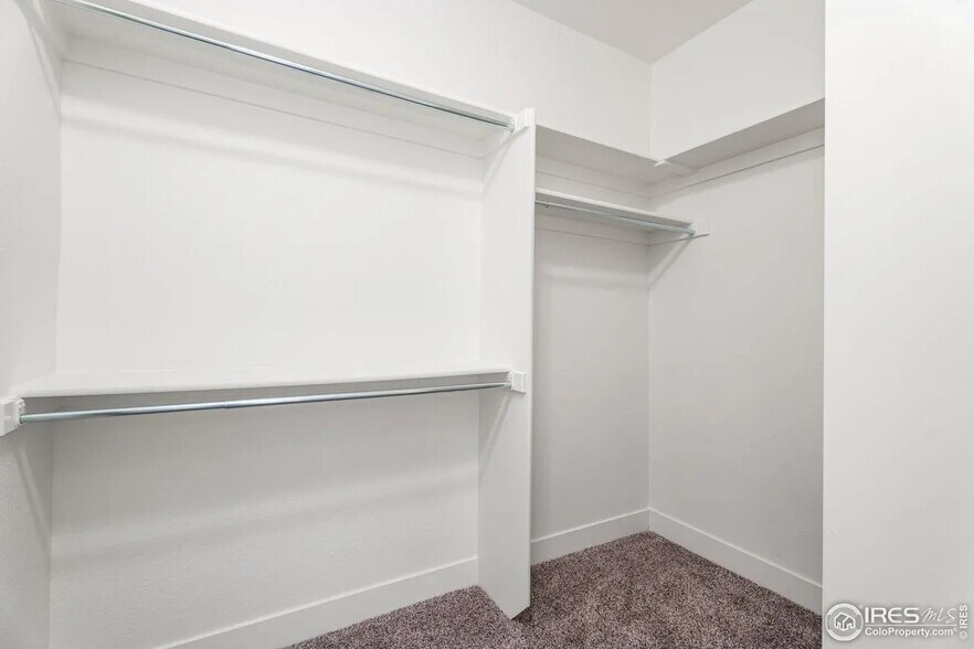 Building Photo - 5020 Cinquefoil Ln